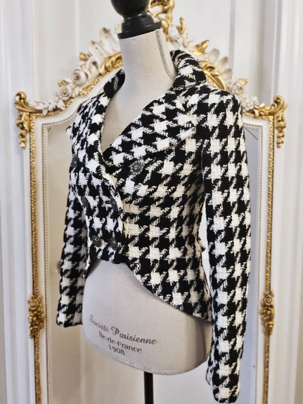 CHANEL 19K Fall-Winter 2019 Houndstooth Shimmer Tweed Jacket, FR 34, US 2 - Picture 6 of 16